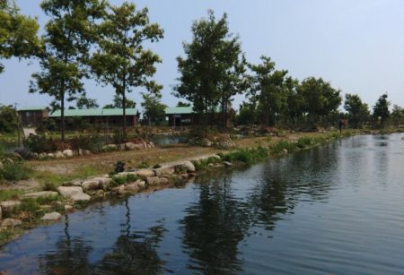 がら空きのフィッシングパーク高島の泉